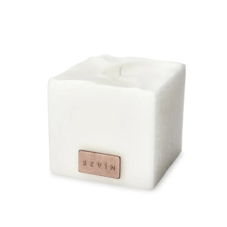 Sevin London Scented Candle Porcelain White Small Ароматична свічка з ароматом бурштину, жасмину та мускатного горіху 270 г