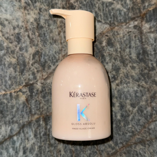 Kerastase Gloss Absolu Frizz-Glaze Cream Термозахисний крем для гладкості та контролю пухнастості