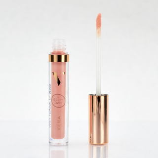VERA Guilty Pleasure Lip Gloss Блеск для губ 01 Baby Doll