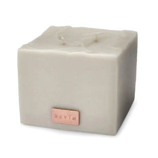 Sevin London Scented Candle Fresh Clay Medium Ароматична свічка з ароматом мускусної ванілі та іланг-ілангу 700 г