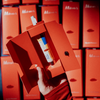 MALEVICH Lip Art Plumper Увлажняющий бальзам-плампер  подарунковій коробці 15 мл